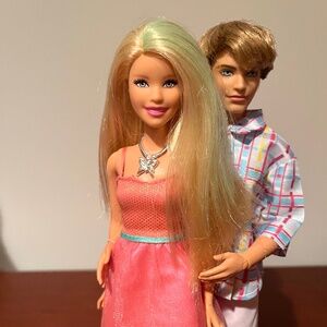 Barbie Doll 2019 Dreamtopia Rainbow Princess, Mattel, extra outfit